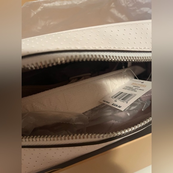 NWT Authentic Michael Kors W/ LG Hanover Crossbody Bag with the organic box❤️❤️ - Picture 10 of 10